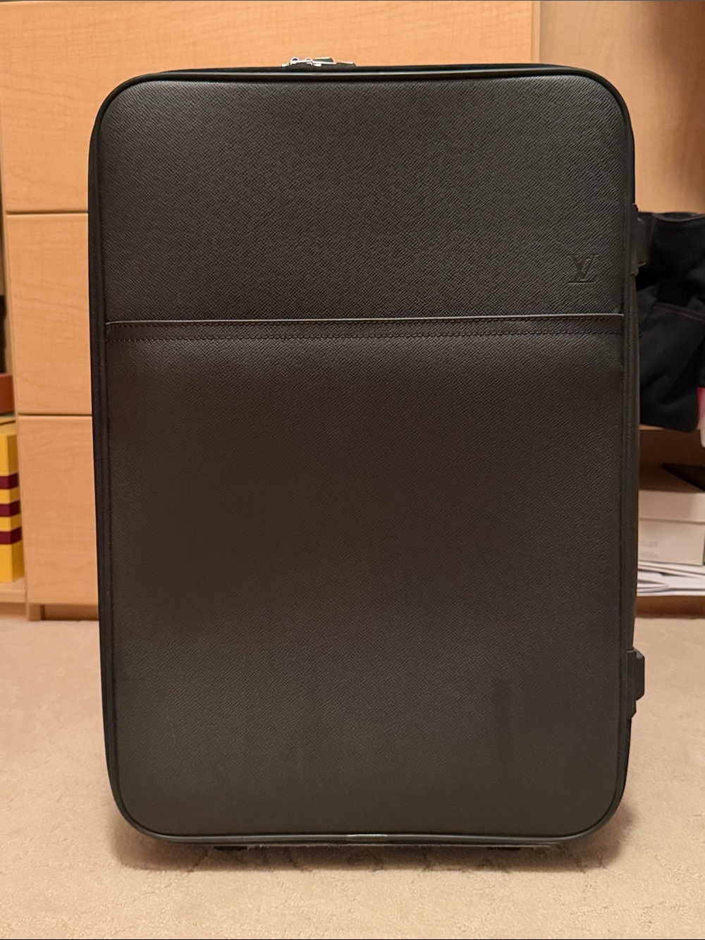 Louis Vuitton Black Textured Carry-On Spinner original dust bag